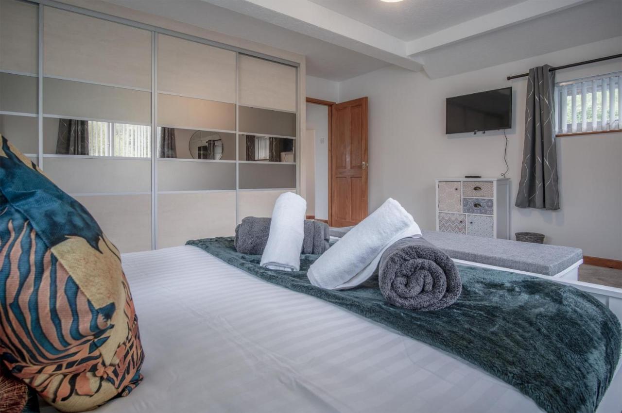 Tucking Mill - 3 Bedroom Holiday Home - Stepaside Stepaside  Εξωτερικό φωτογραφία